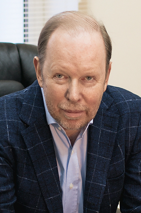 Лев Елин