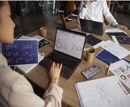 WARC: маркетологам придется бороться с исчезновением среднего класса WARC: маркетологам придется бороться с исчезновением среднего класса