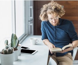 «КИОН Строки»: 25% россиян читают книги в рабочее время «КИОН Строки»: 25% россиян читают книги в рабочее время