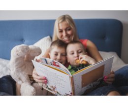 "Знание": семейным традициям чтения книг привержены 64% россиян "Знание": семейным традициям чтения книг привержены 64% россиян