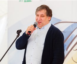Павел Гришков: «Все 30 лет успех издательства АСТ определяет команда»